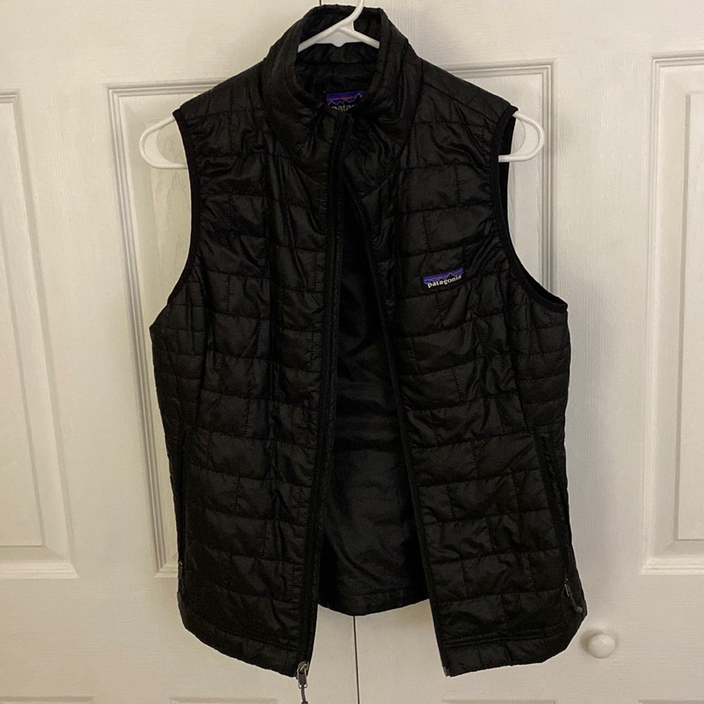 Black quilted nano puff Patagonia vest size medium